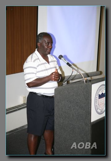 <small>Mr. Kwabena Sarpong (1977 year group) offering the opening prayer</small>