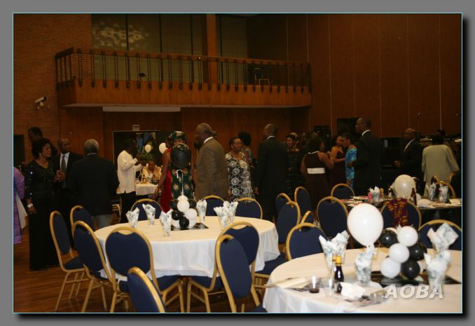 <small>Guests dancing</small>